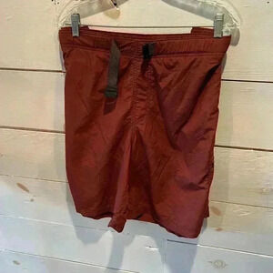 Columbia Omni-Shade men’s shorts size XL, built-in belt, rust colored, EUC